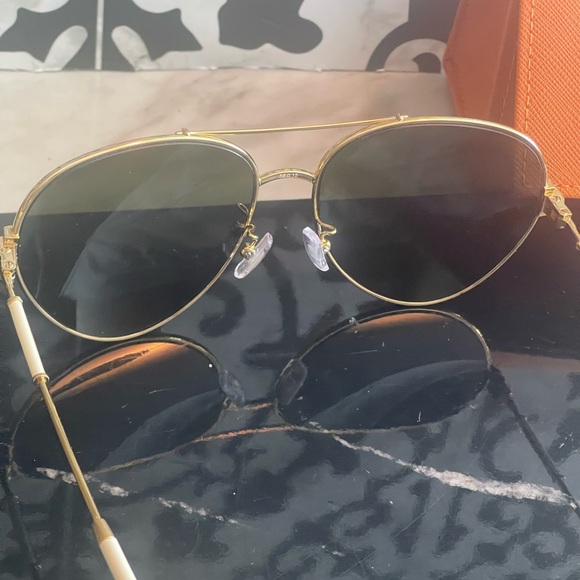 NIC Tory Burch sunglasses - Picture 7 of 7